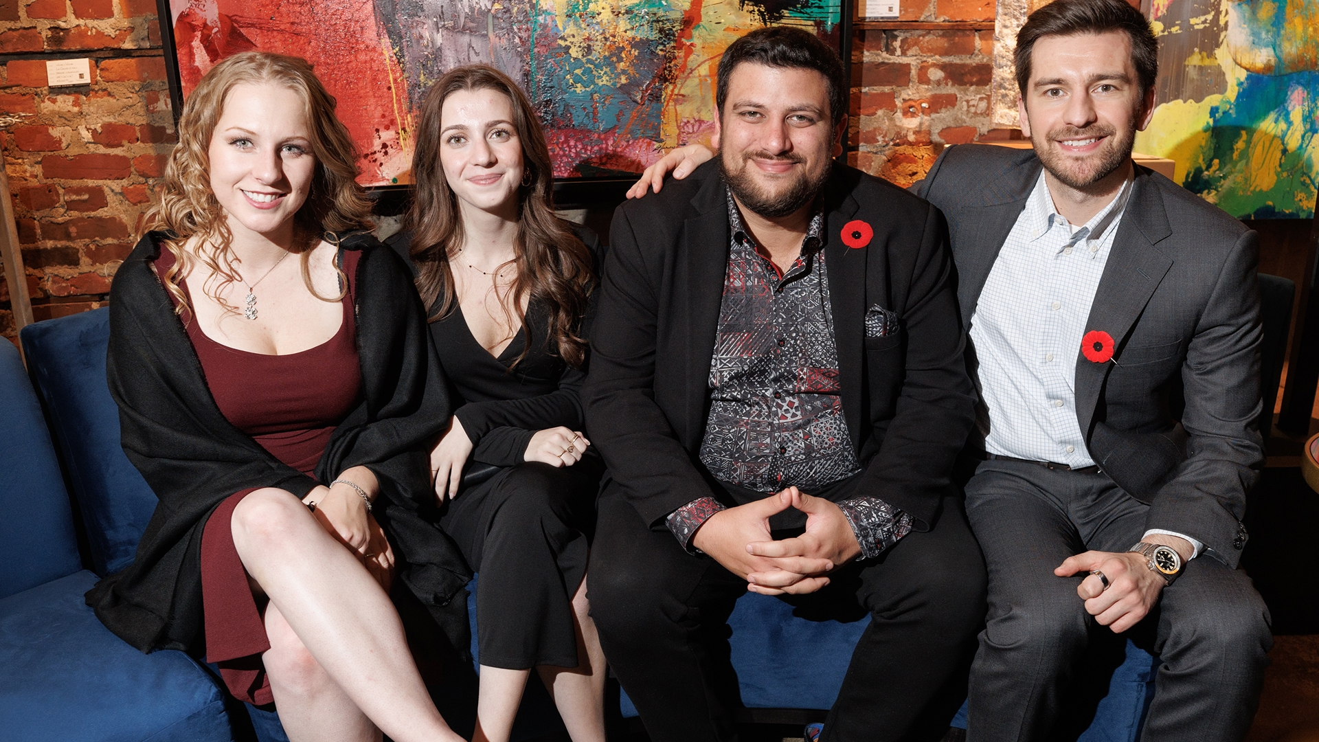 maple & gold feature rotate image 11 